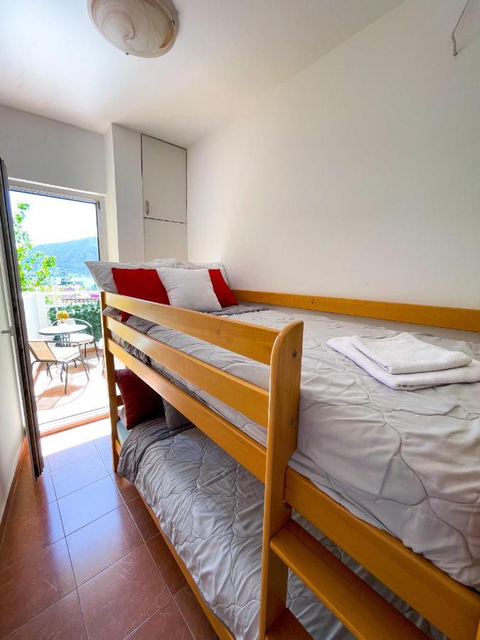 Appartement Al Mare à Igalo Extérieur photo